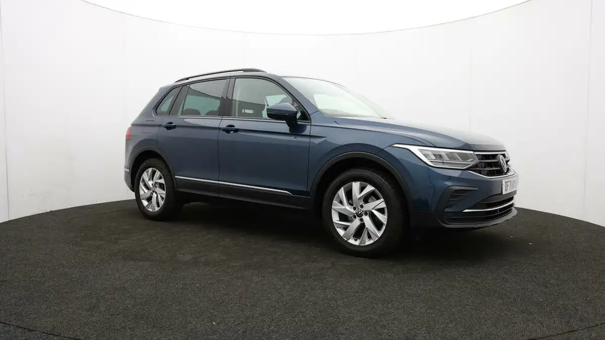 2022-volkswagen-tiguan-15-tsi-life-150ps-big-45