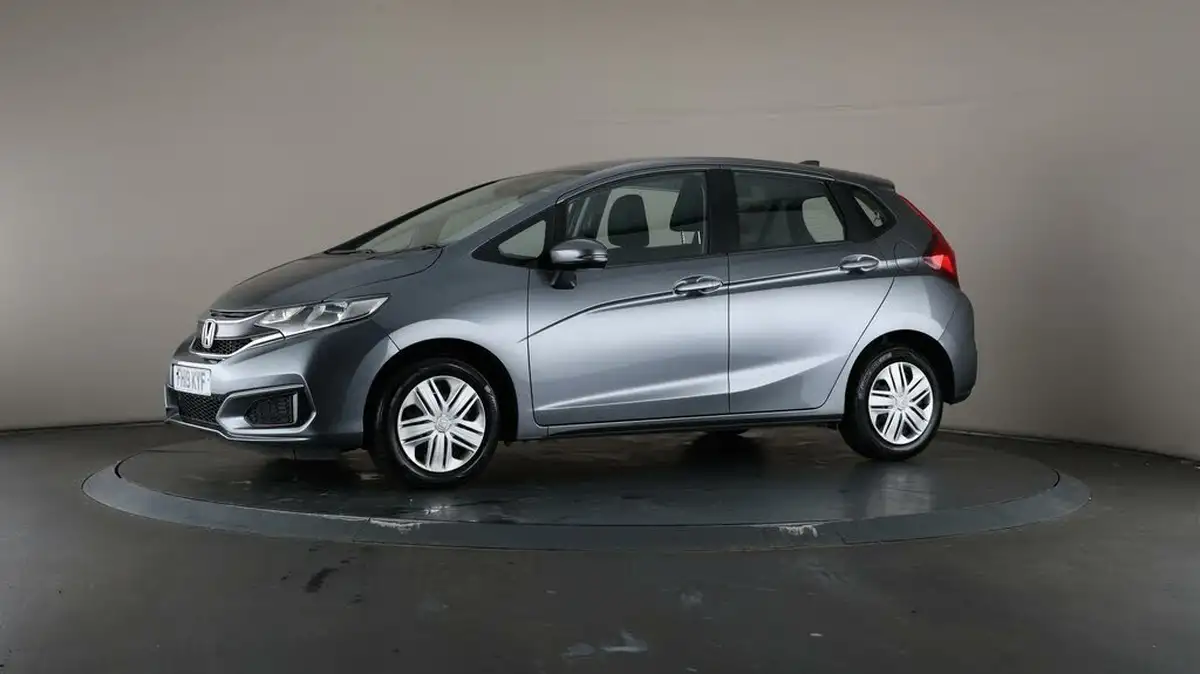 2019-honda-jazz-13-i-vtec-s-big-36