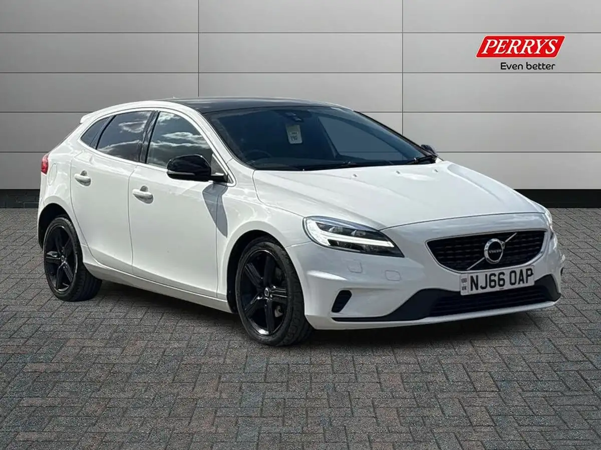 2016-volvo-v40-20td-d2-r-design-big-0