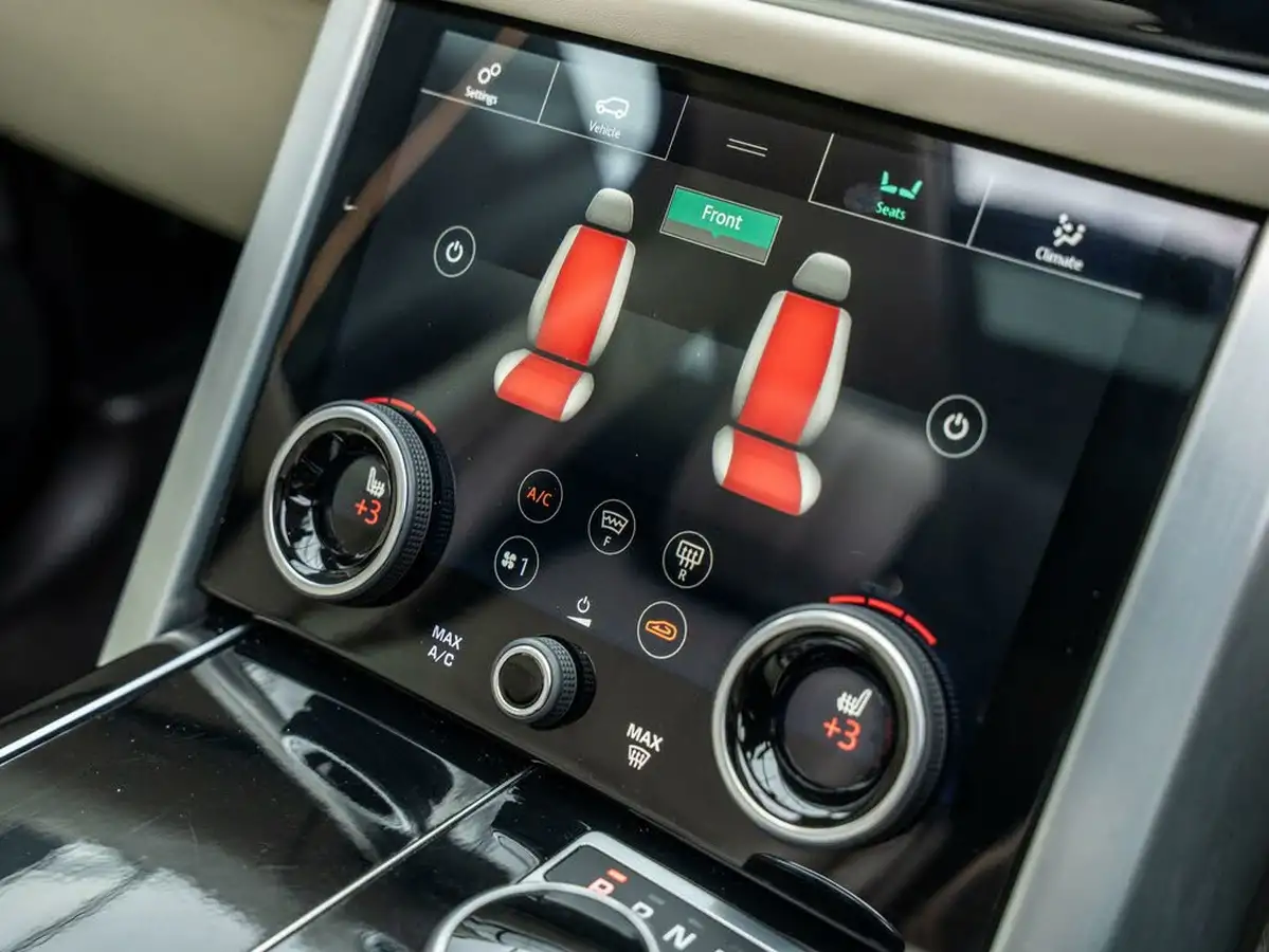 2021-land-rover-range-rover-30-d300-westminster-big-9