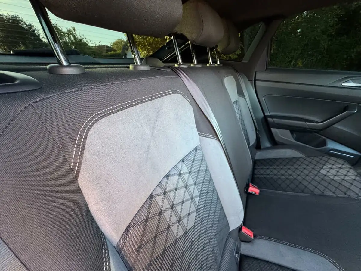 2023-volkswagen-taigo-10-tsi-r-line-dsg-big-23