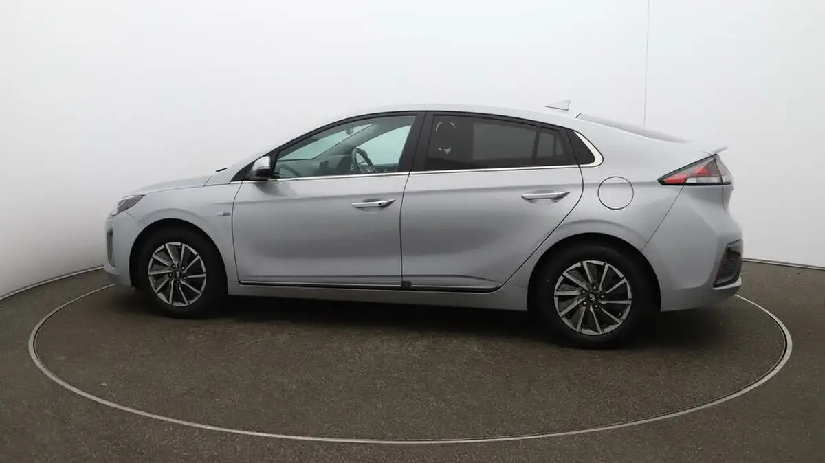 2020-hyundai-ioniq-e-premium-se-electric-100kw-big-59