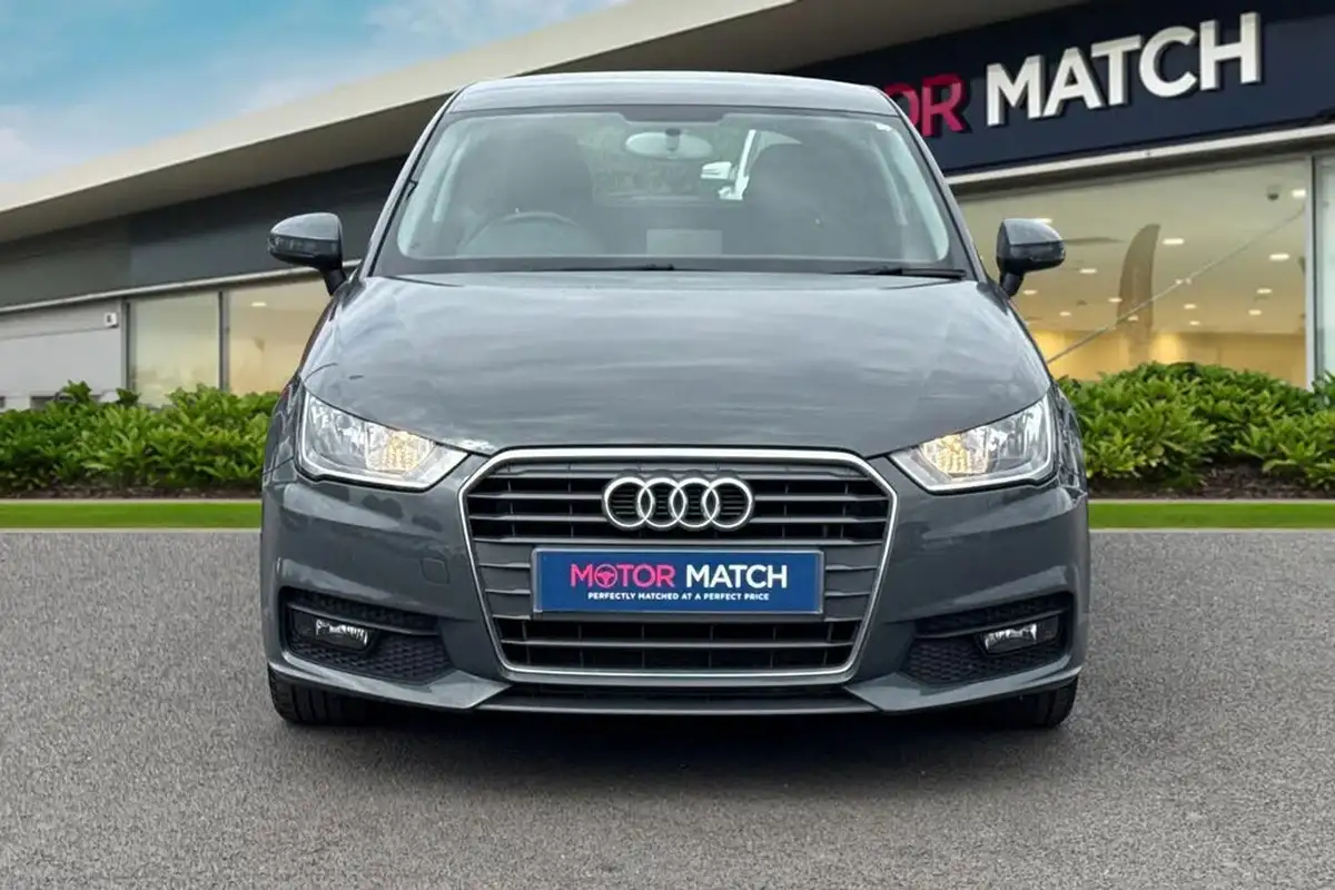 2015-audi-a1-14-sport-125ps-ss-hatchback-3d-1395cc-big-5