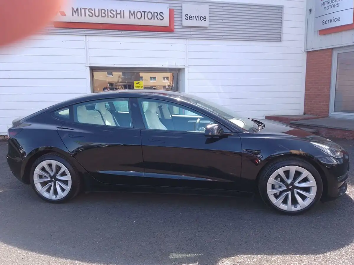 2022-tesla-model-3-e-long-range-big-1