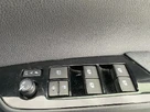 2017-toyota-prius-small-22