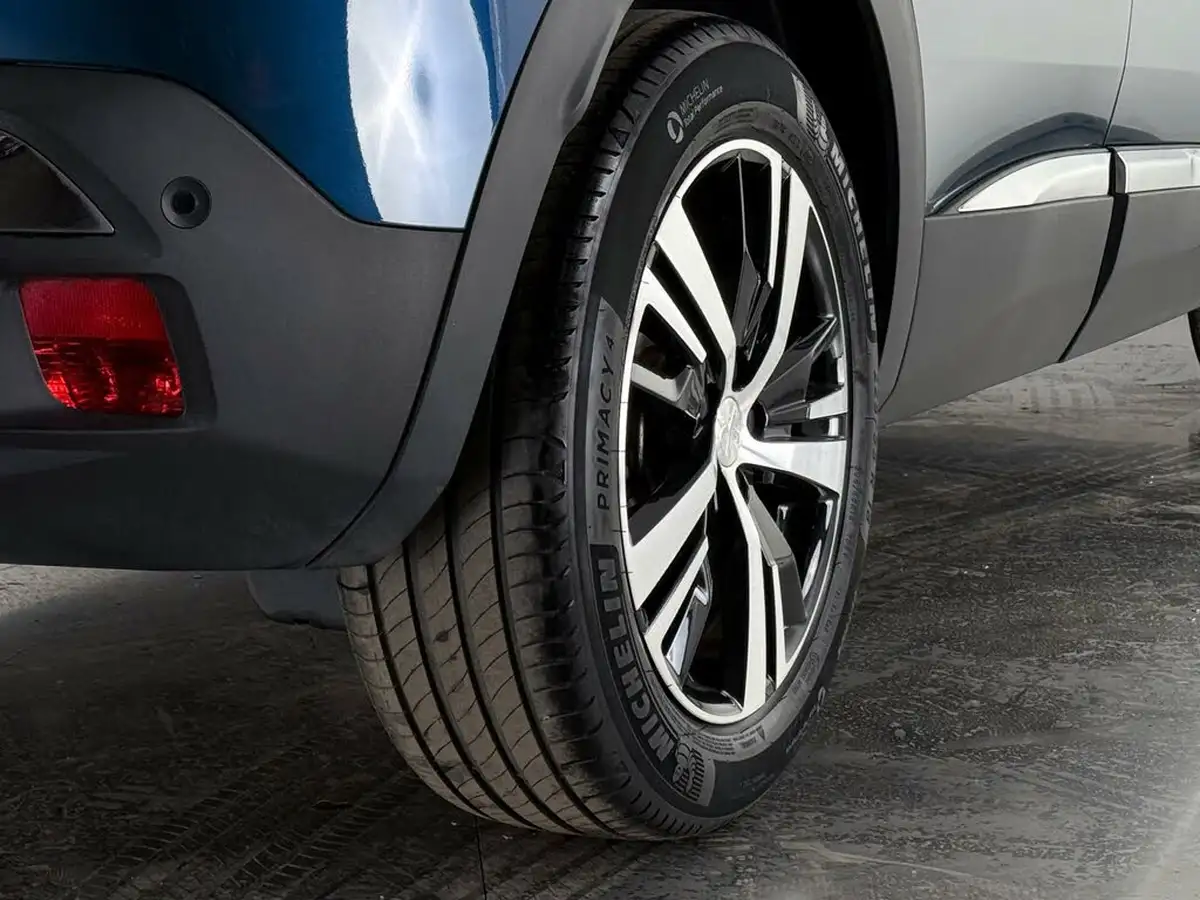 2022-peugeot-3008-suv-12-puretech-gt-eat8-big-7