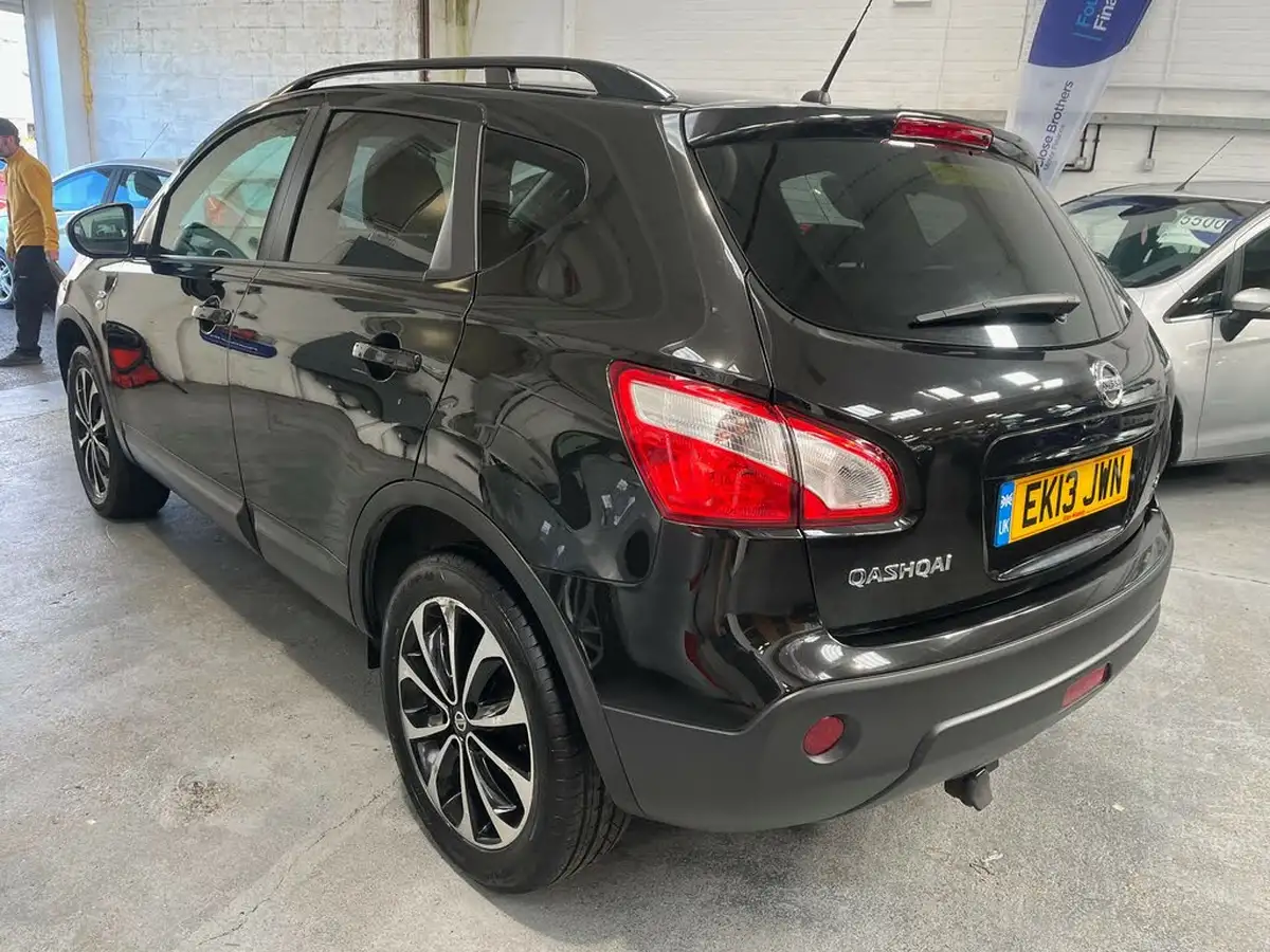 2013-nissan-qashqai-15td-360-big-3