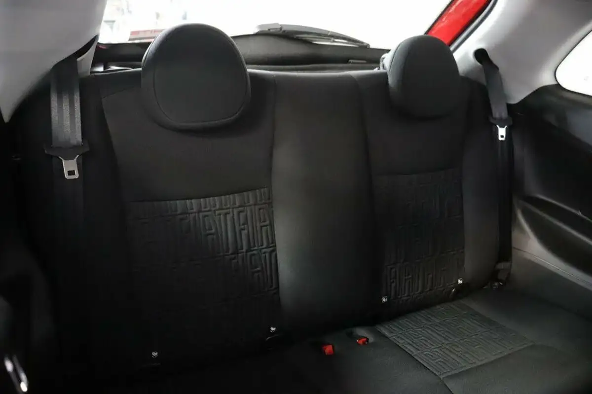 2022-fiat-500-e-red-117bhp-big-32
