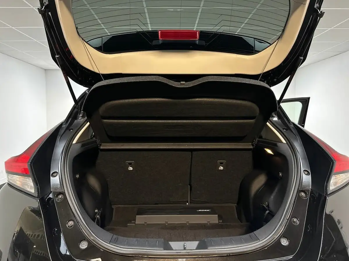 2022-nissan-leaf-e-tekna-big-33