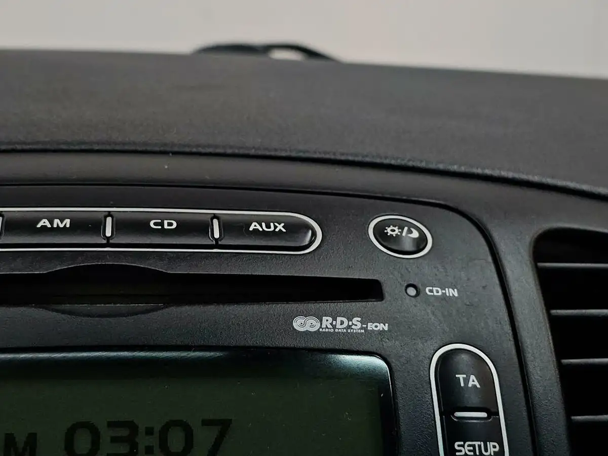 2010-hyundai-i10-12-classic-big-46