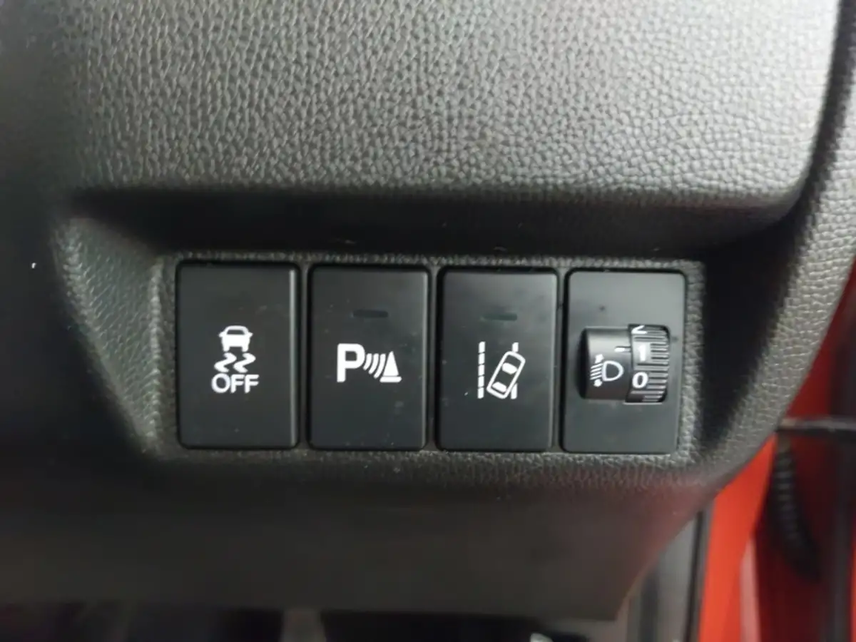 2024-mg-hs-15t-gdi-se-162ps-1490cc-dct-big-13