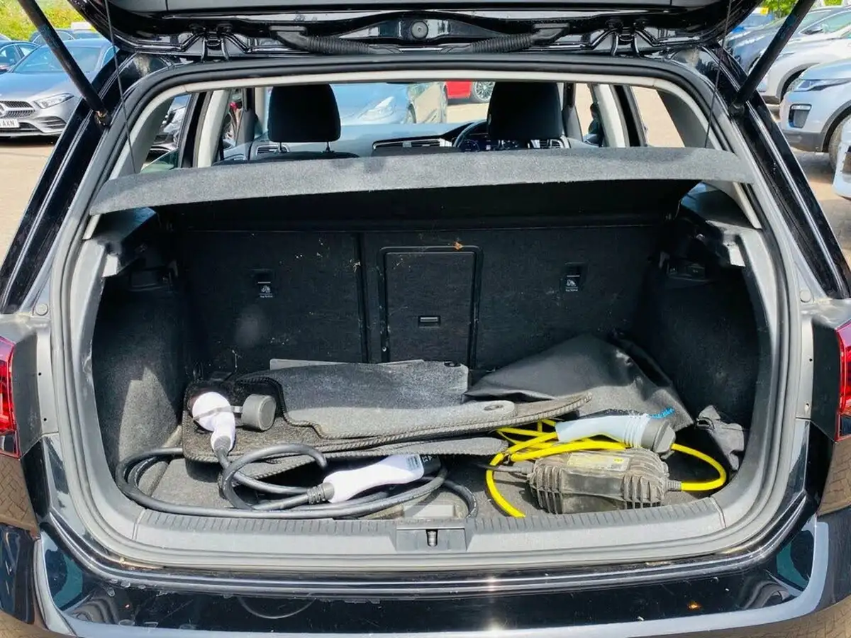 2019-volkswagen-golf-e-e-golf-big-14