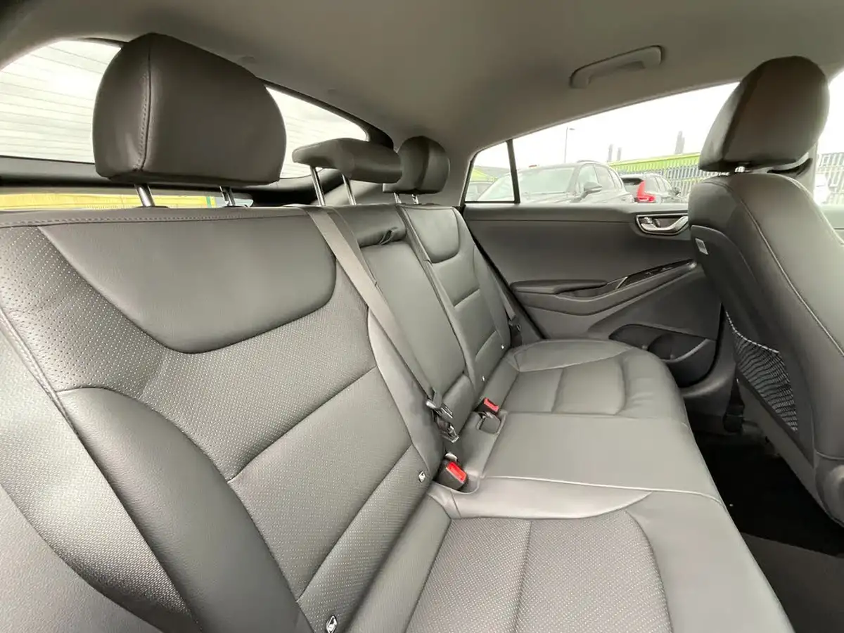 2021-hyundai-ioniq-e-premium-se-electric-100kw-big-9