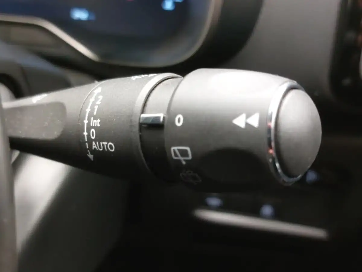 2024-citroen-c5-aircross-12-puretech-shine-136ps-hybrid-e-dsc6-big-18