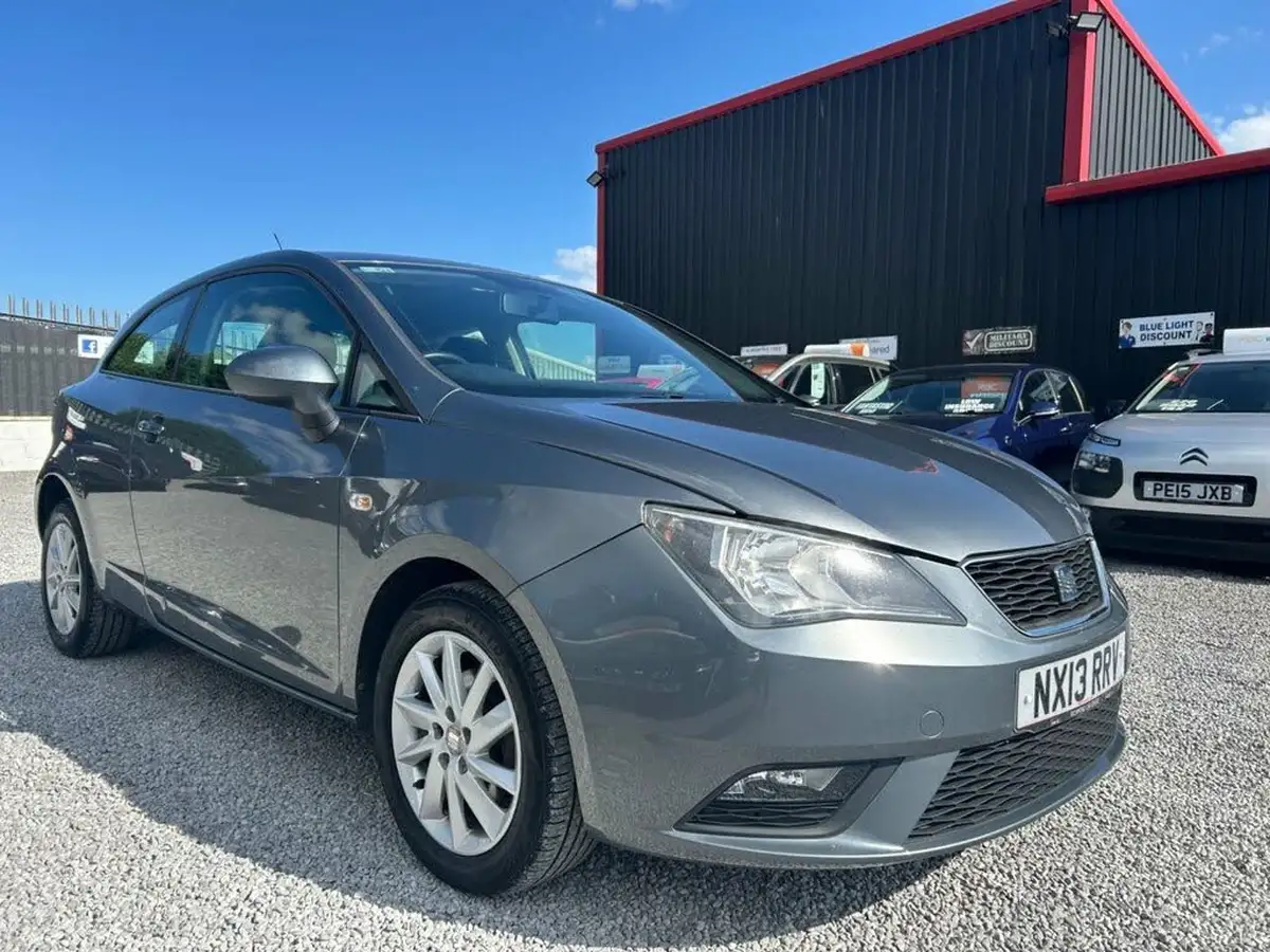 2013-seat-ibiza-14-se-sportcoupe-hatchback-3d-big-6