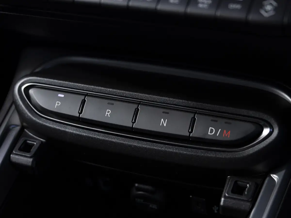 2025-jeep-avenger-12-gse-summit-e-hybrid-48v-auto-big-17
