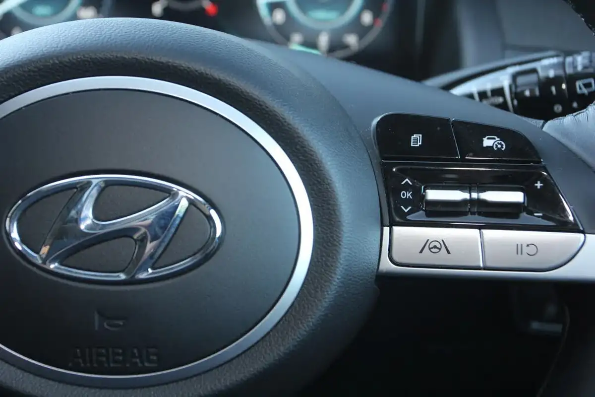 2023-hyundai-tucson-16-t-gdi-ultimate-150ps-big-26