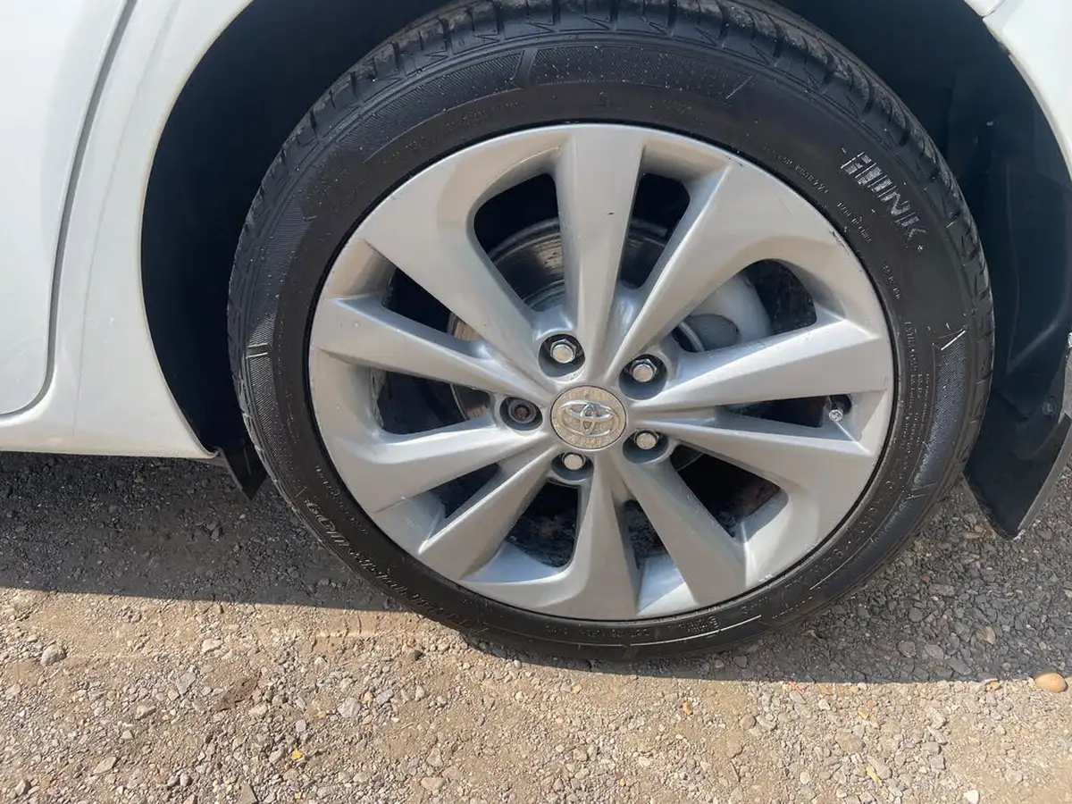 2012-toyota-auris-18-vvt-i-hsd-excel-big-10