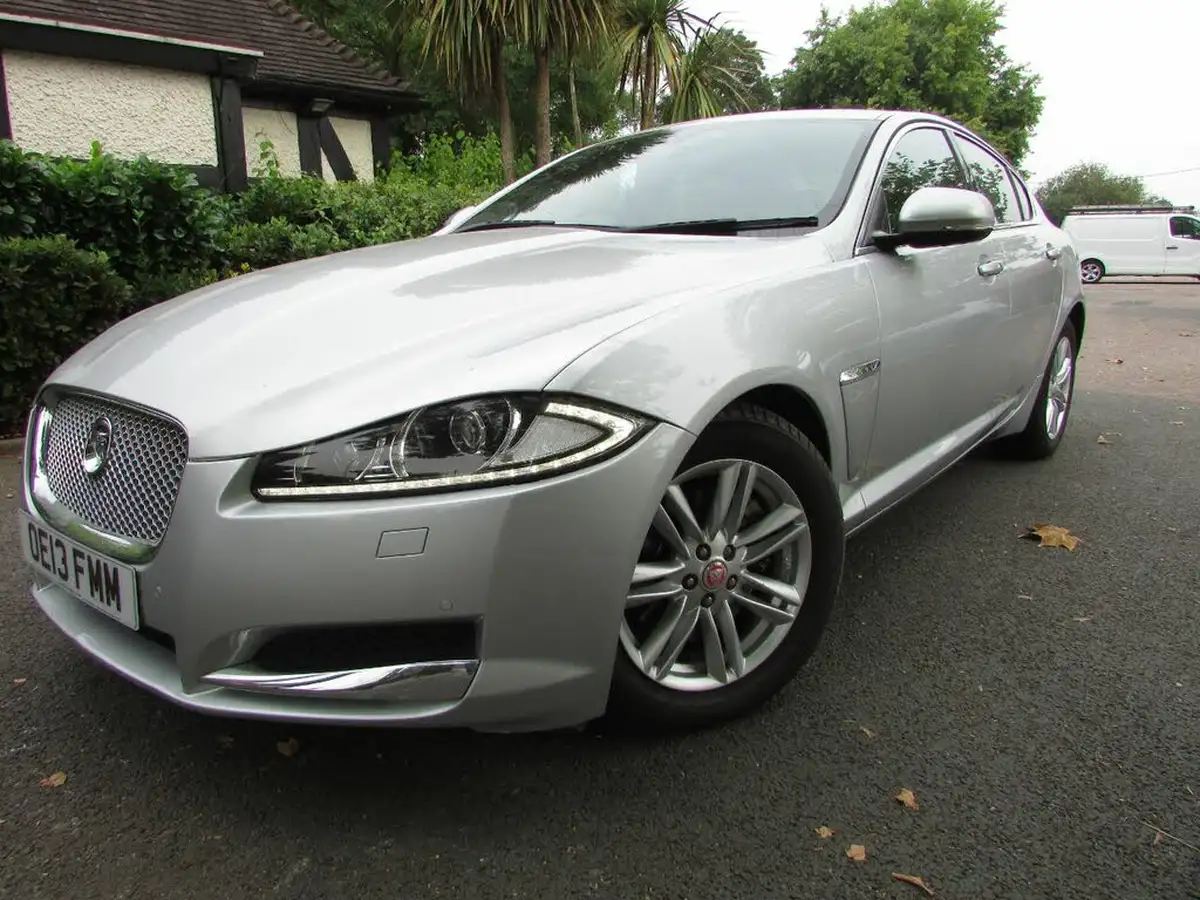 2013-jaguar-xf-22td-premium-luxury-200ps-ss-saloon-4d-auto-big-0