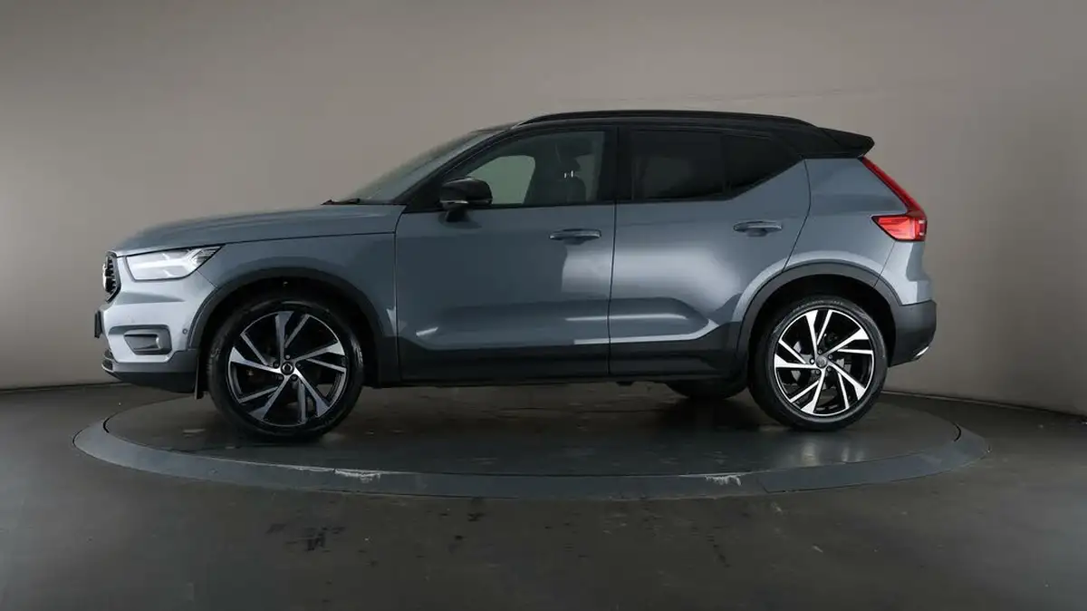 2019-volvo-xc40-20-t5-r-design-big-37