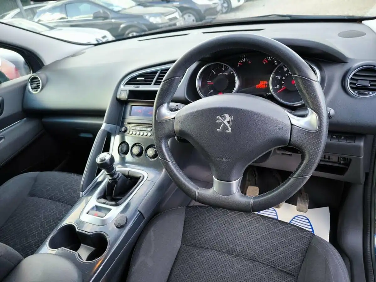 2014-peugeot-3008-crossover-16hdi-active-big-14