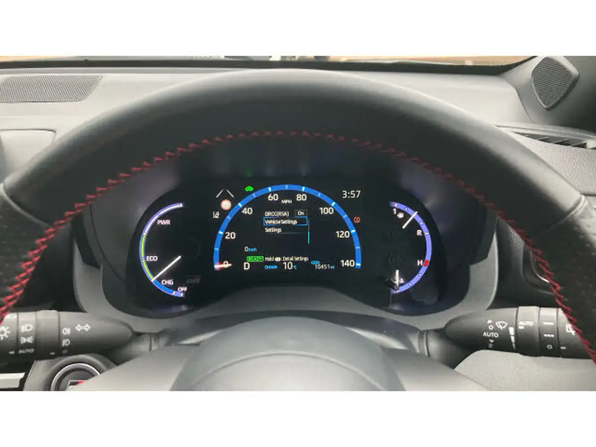 2024-toyota-yaris-cross-15-vvt-i-gr-sport-114bhp-big-8