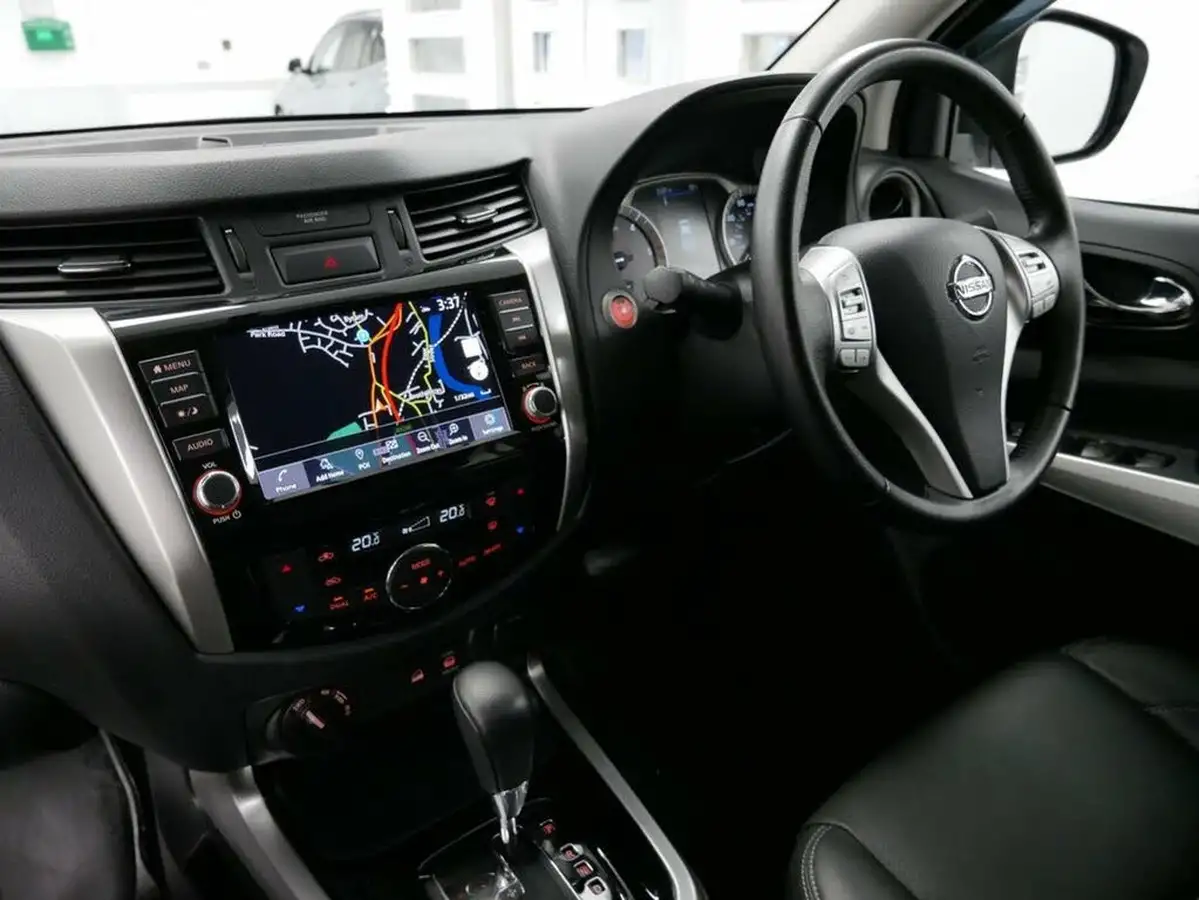 2021-nissan-navara-23dci-tt-tekna-8-navileather-auto-big-14