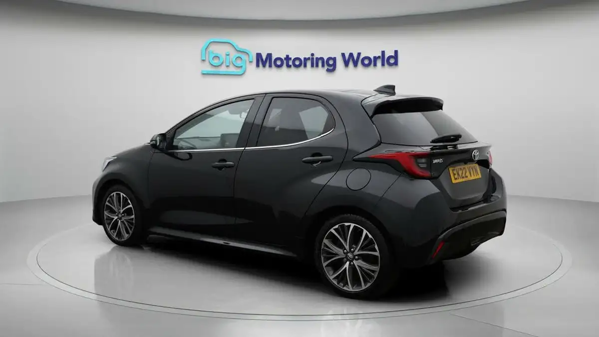 2022-toyota-yaris-15-vvt-i-excel-big-5