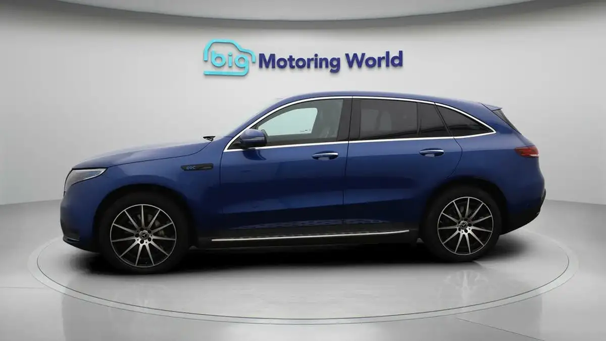 2022-mercedes-benz-eqc-e-eqc-400-amg-line-big-4