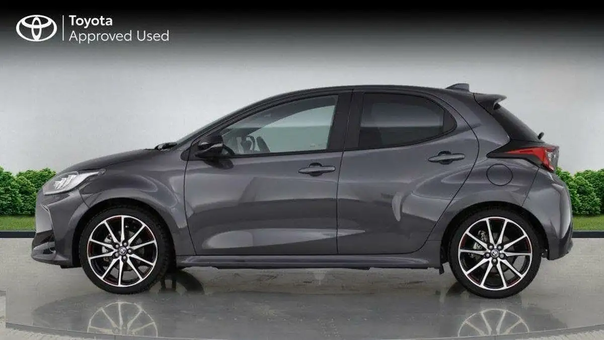 2024-toyota-yaris-15-vvt-i-gr-sport-128bhp-big-4