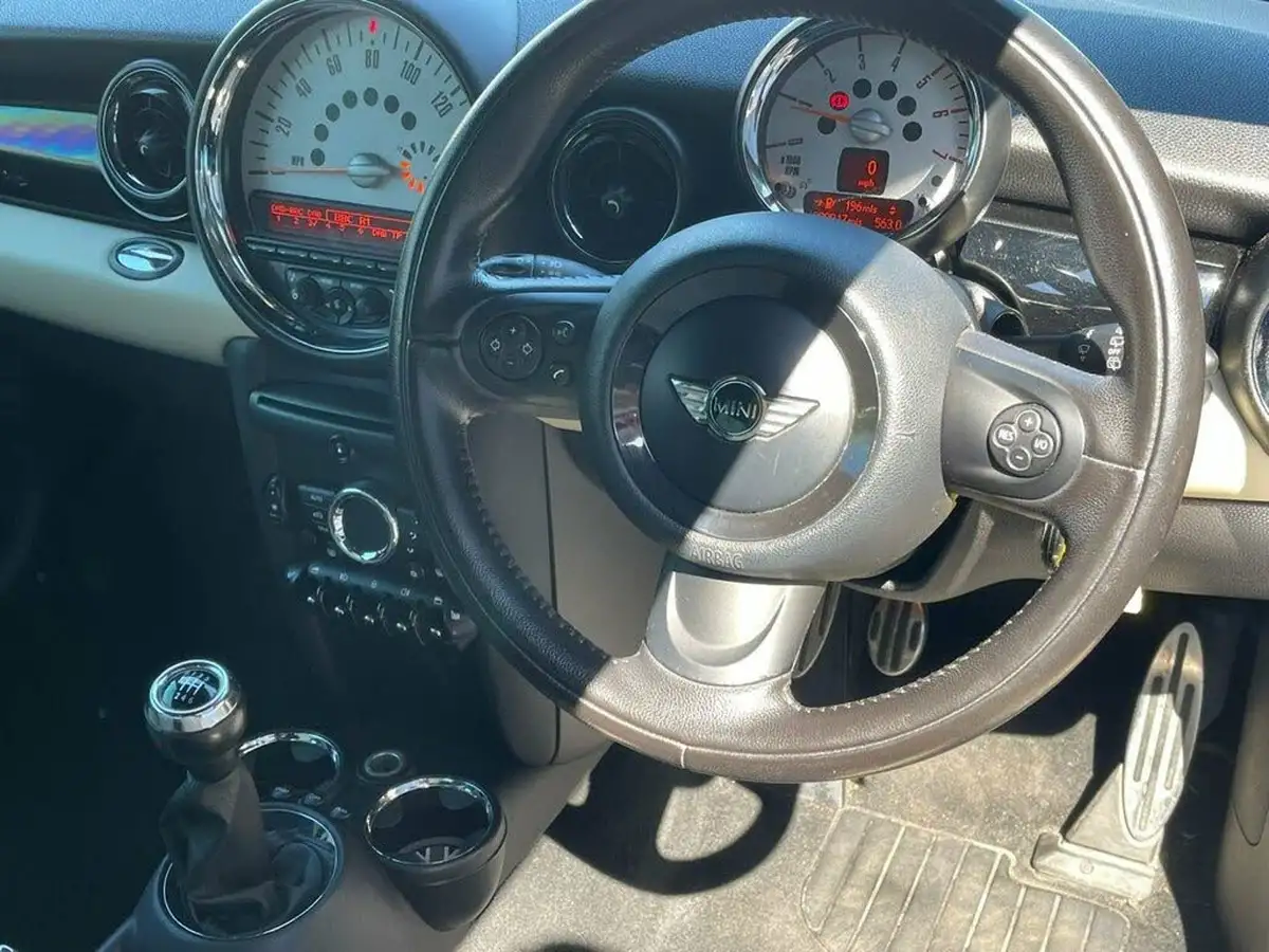 2011-mini-cooper-20td-cooper-sd-hatchback-3d-big-27