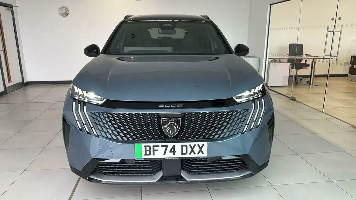 2024-peugeot-5008-suv-big-19