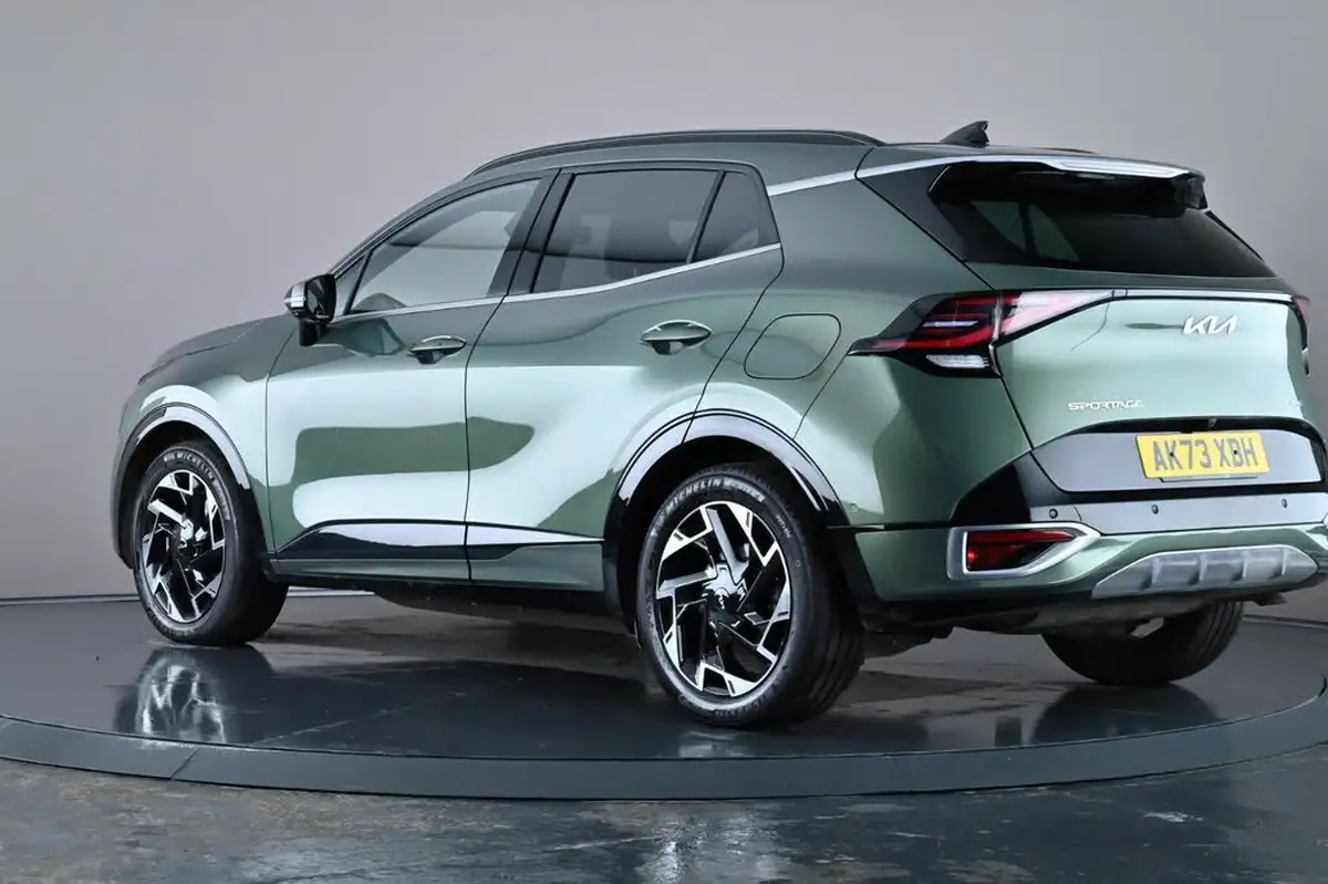 2023-kia-sportage-16-t-gdi-gt-line-s-261bhp-awd-phev-auto-big-3