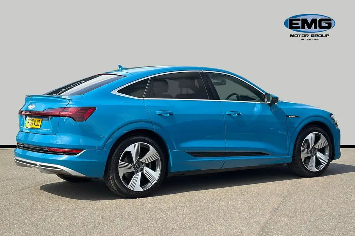 2021-audi-e-tron-55e-s-line-sportback-big-6