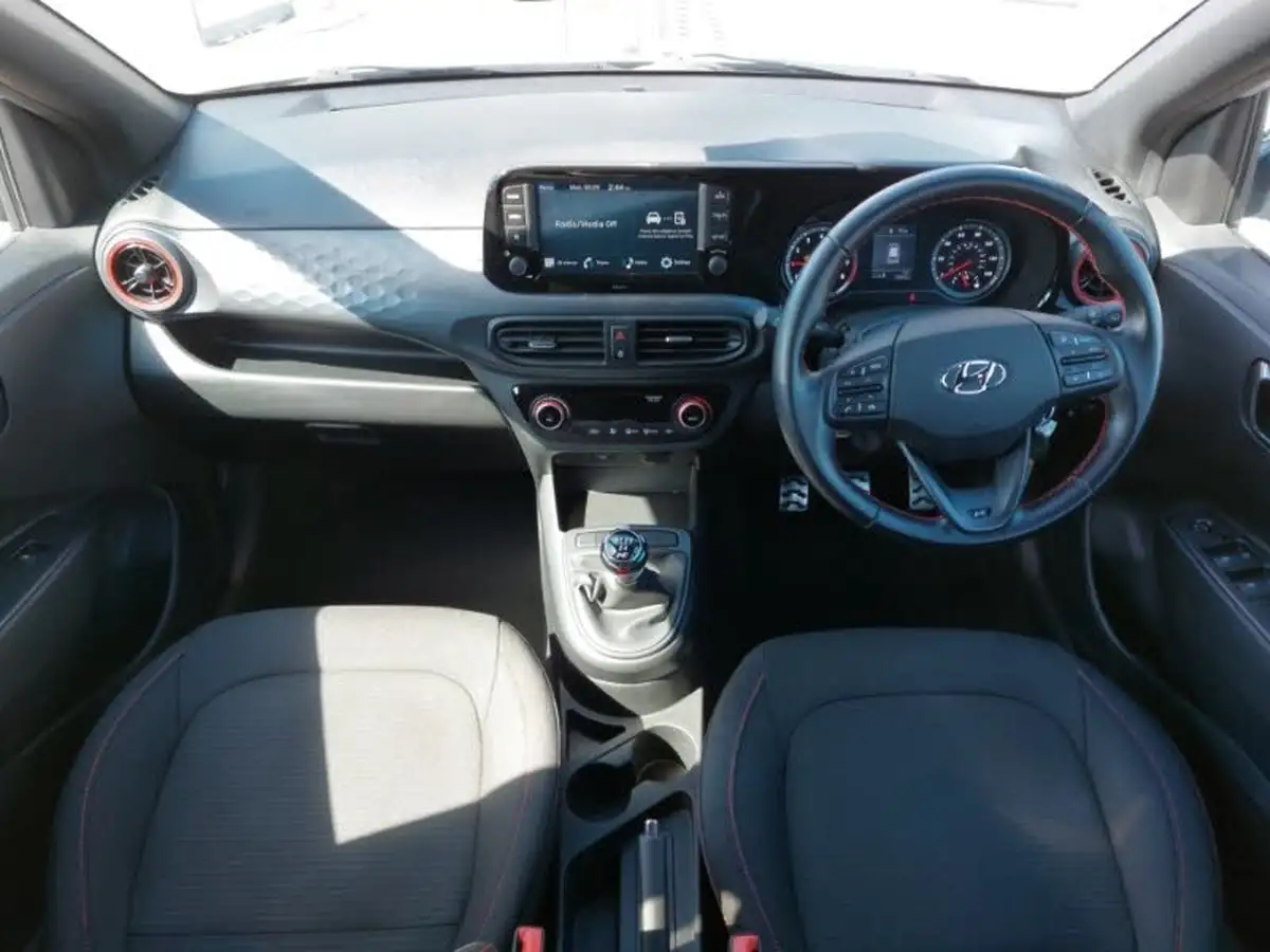 2022-hyundai-i10-10-t-gdi-n-line-big-2