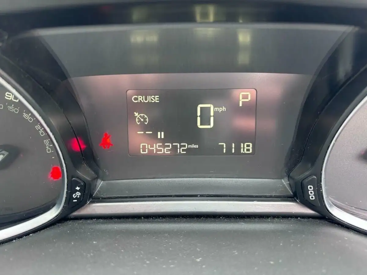 2018-peugeot-308-12-puretech-active-130bhp-eat6-big-22