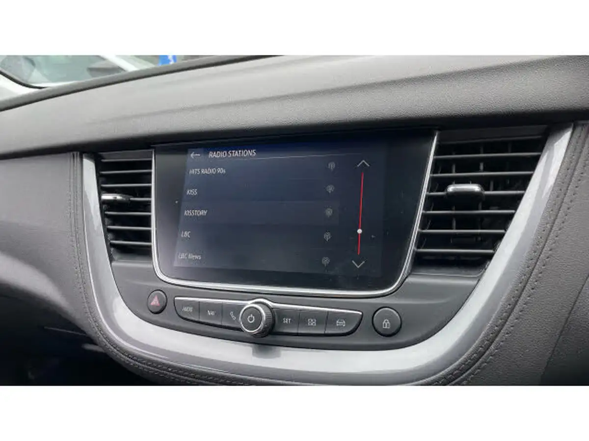 2019-vauxhall-grandland-x-12-sport-nav-big-29