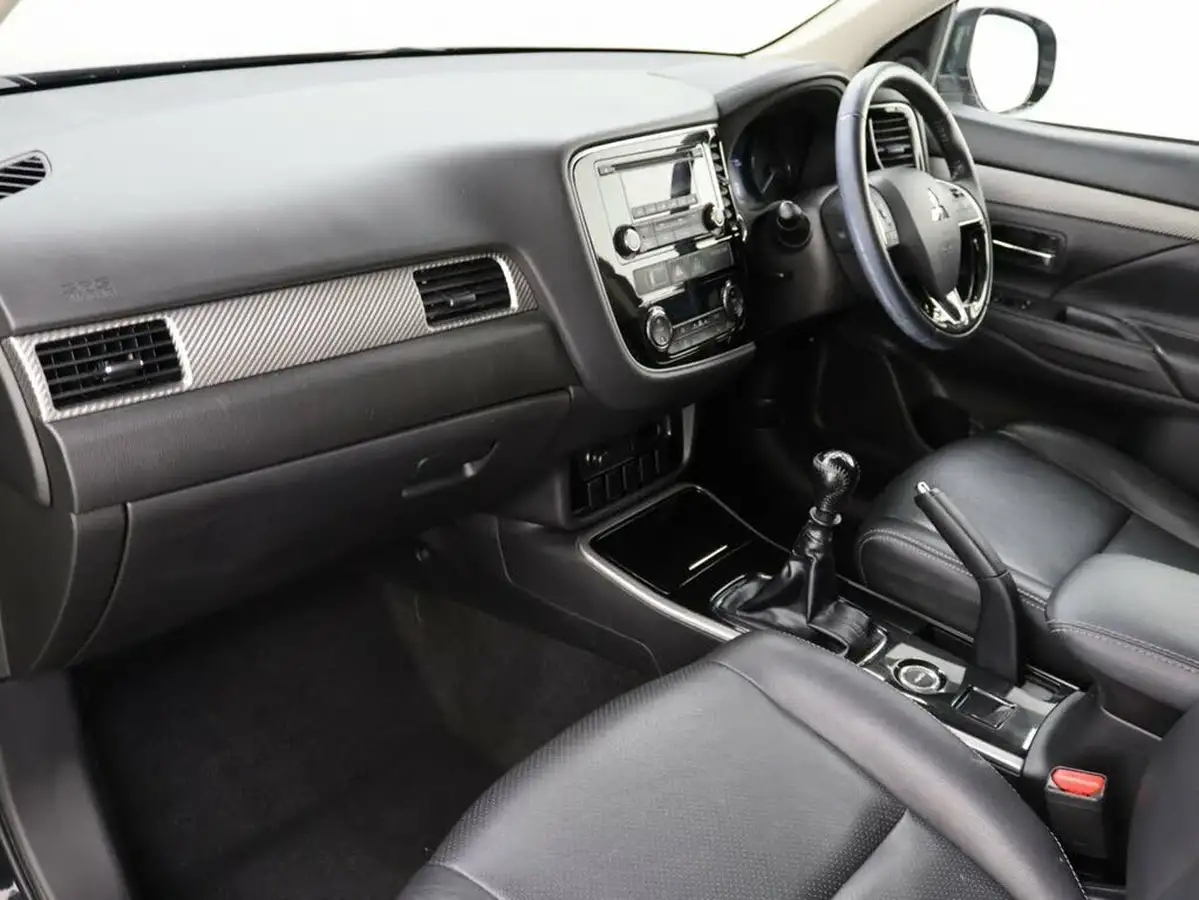 2018-mitsubishi-outlander-22di-d-3-big-22