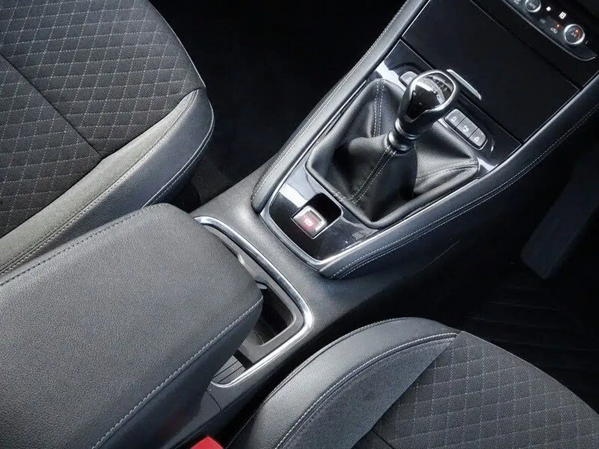 2018-vauxhall-grandland-x-12-sport-nav-130ps-big-29