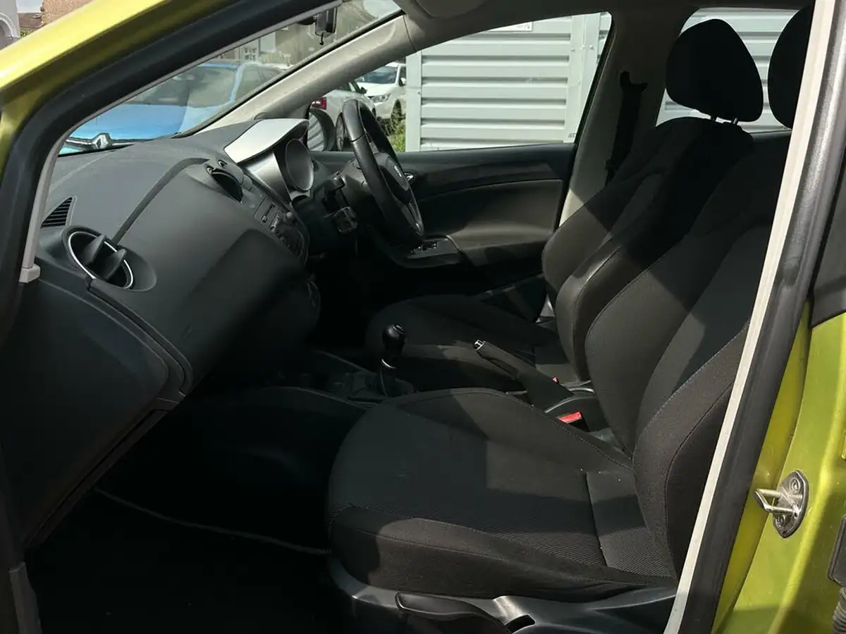 2009-seat-ibiza-14-sport-5d-big-30