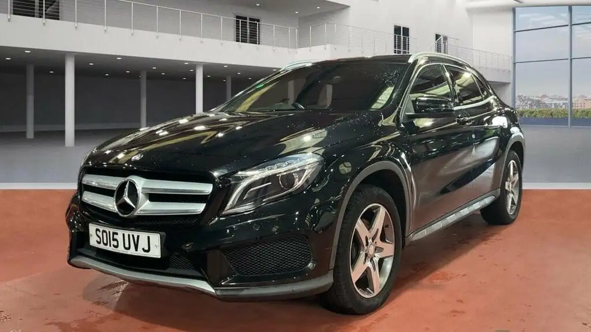 2015-mercedes-benz-gla-class-21cdi-amg-line-168bhp-premium-4matic-big-5