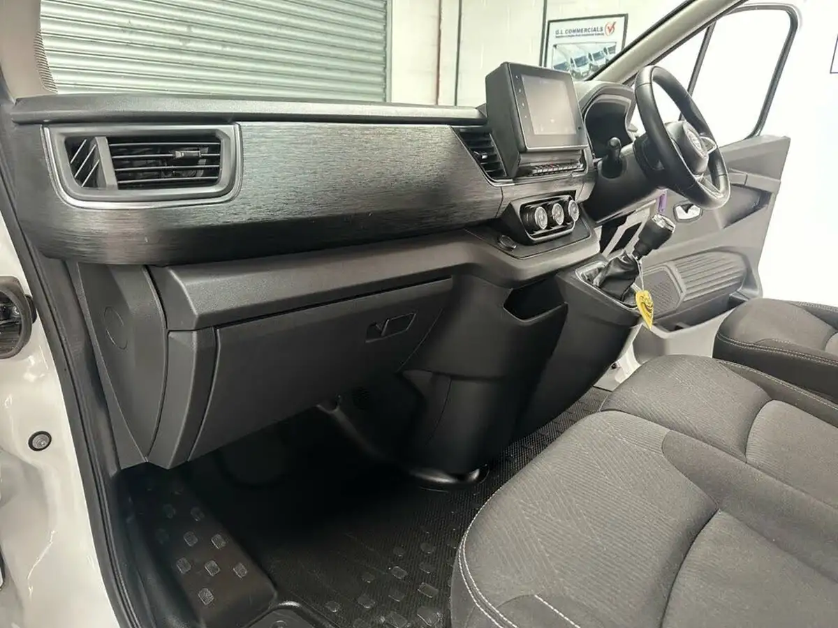 2023-nissan-primastar-20dci-tekna-30-l2h1-130pseu6d-panel-big-27