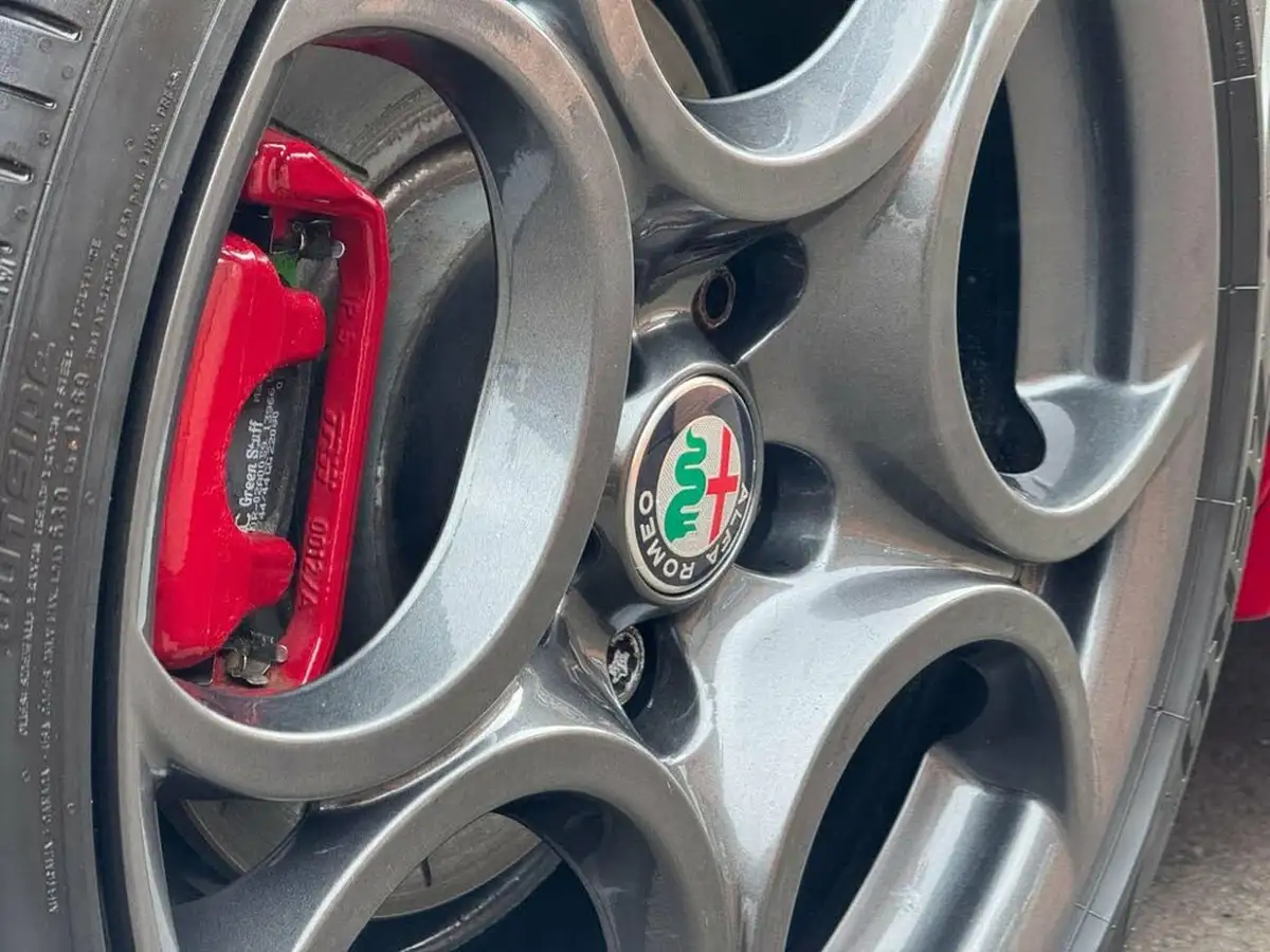 2017-alfa-romeo-giulietta-17-veloce-big-51