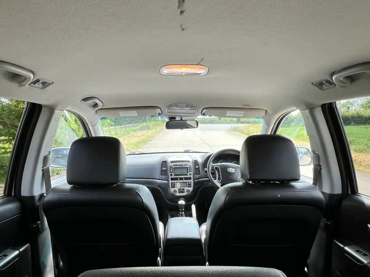 2012-hyundai-santa-fe-22td-premium-7st-big-24