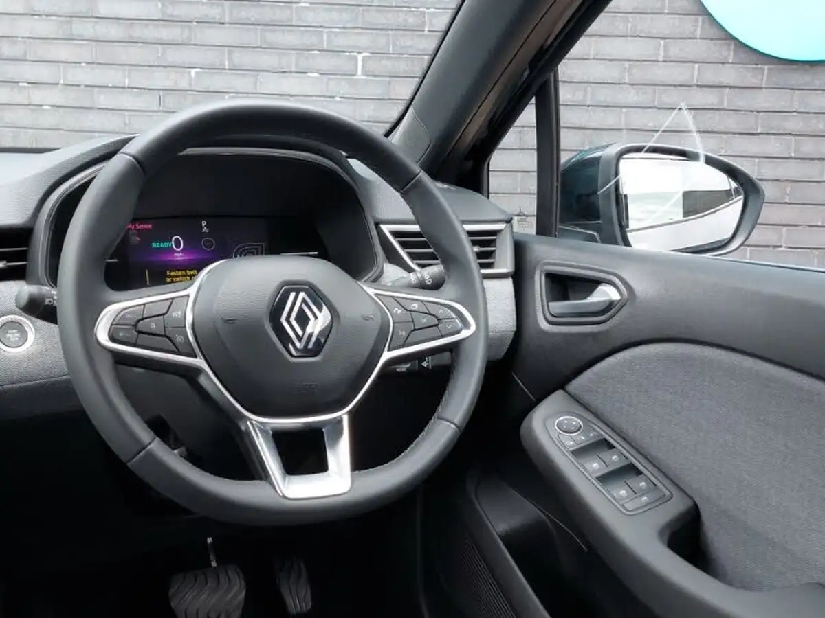 2024-renault-clio-16-techno-big-9
