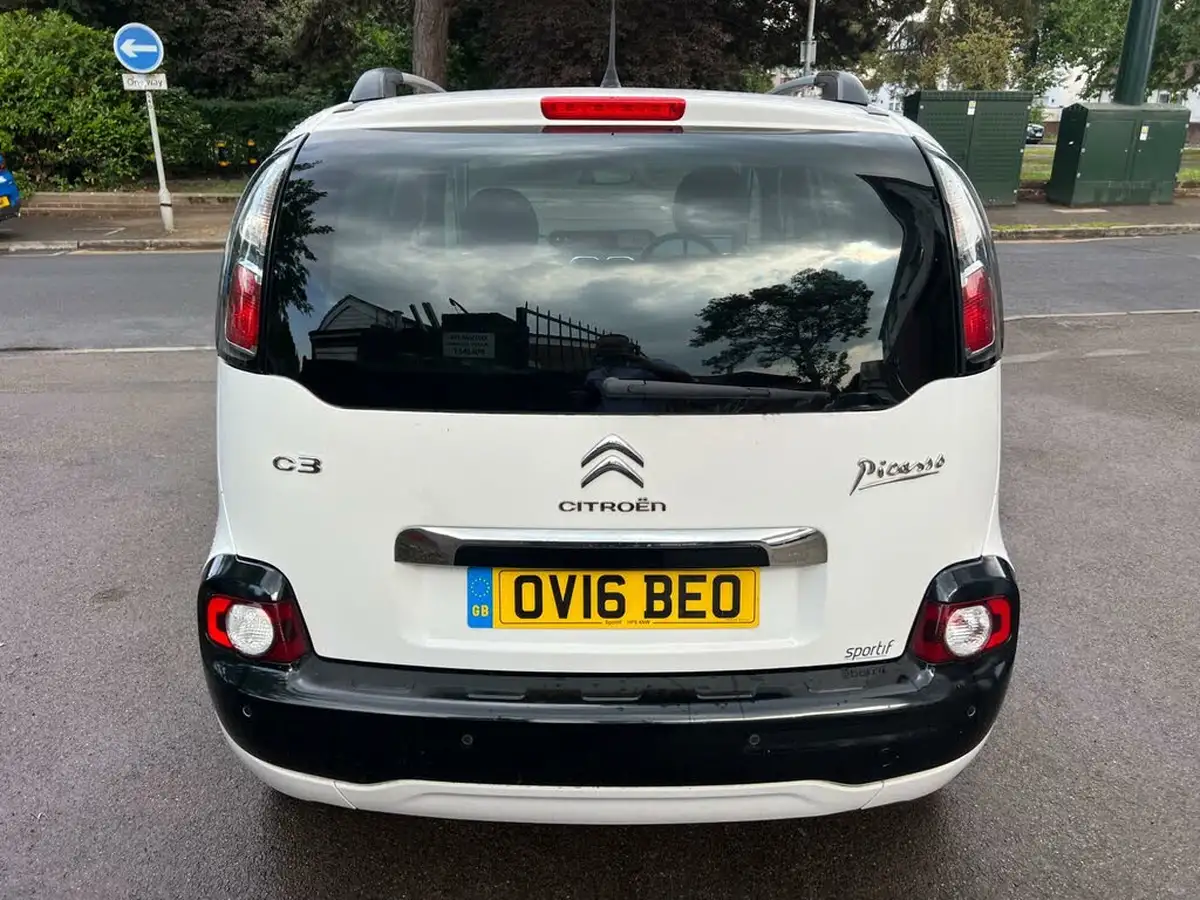 2016-citroen-c3-picasso-12-puretech-platinum-big-15