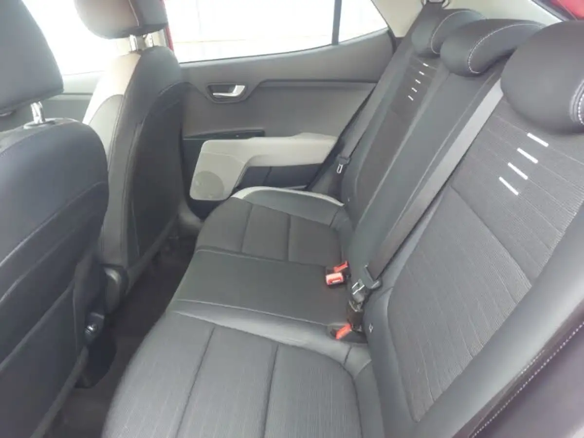 2021-kia-stonic-10-t-gdi-connect-big-5
