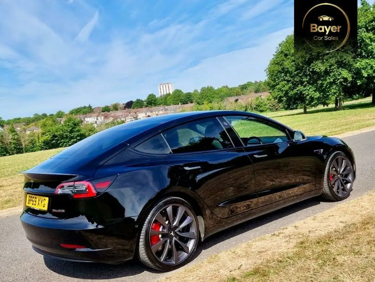 2019-tesla-model-3-e-4x4-performance-pack-big-22