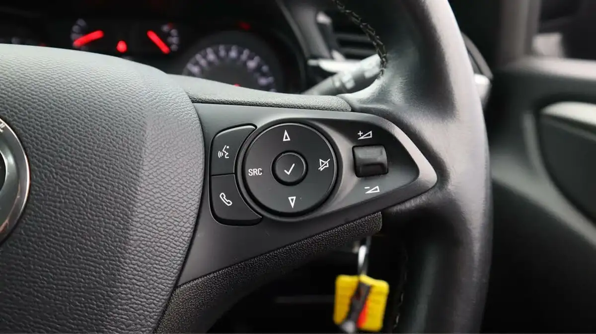 2020-vauxhall-corsa-12i-se-big-24
