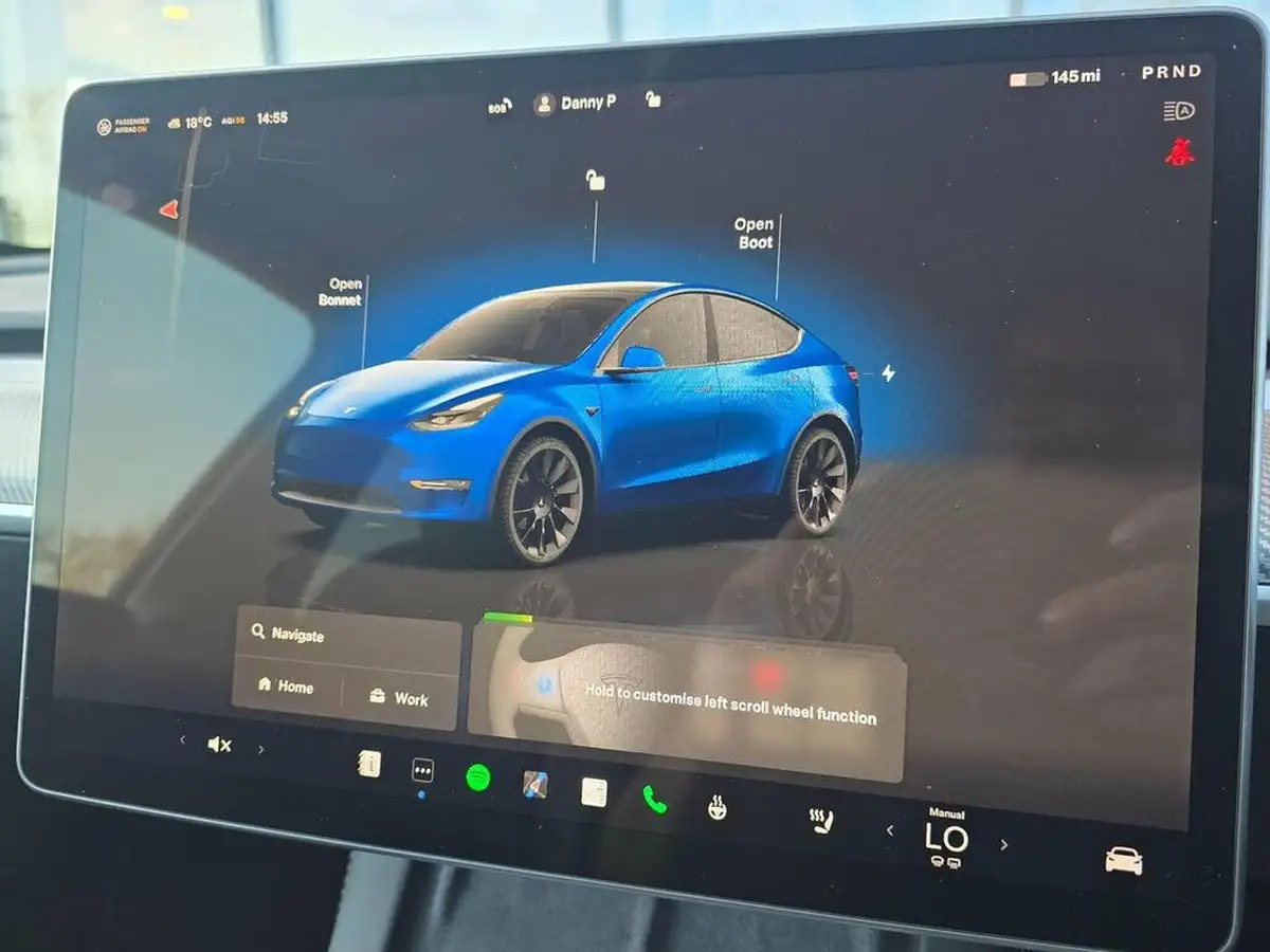 2022-tesla-model-y-e-long-range-big-21